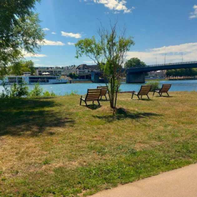 The banks of the Seine river The banks of the Seine river